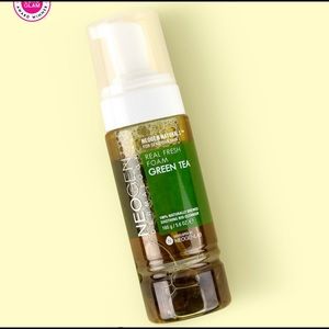 NWT Neogen Foam Fresh Foam Green Tea Cleanser 5.64oz